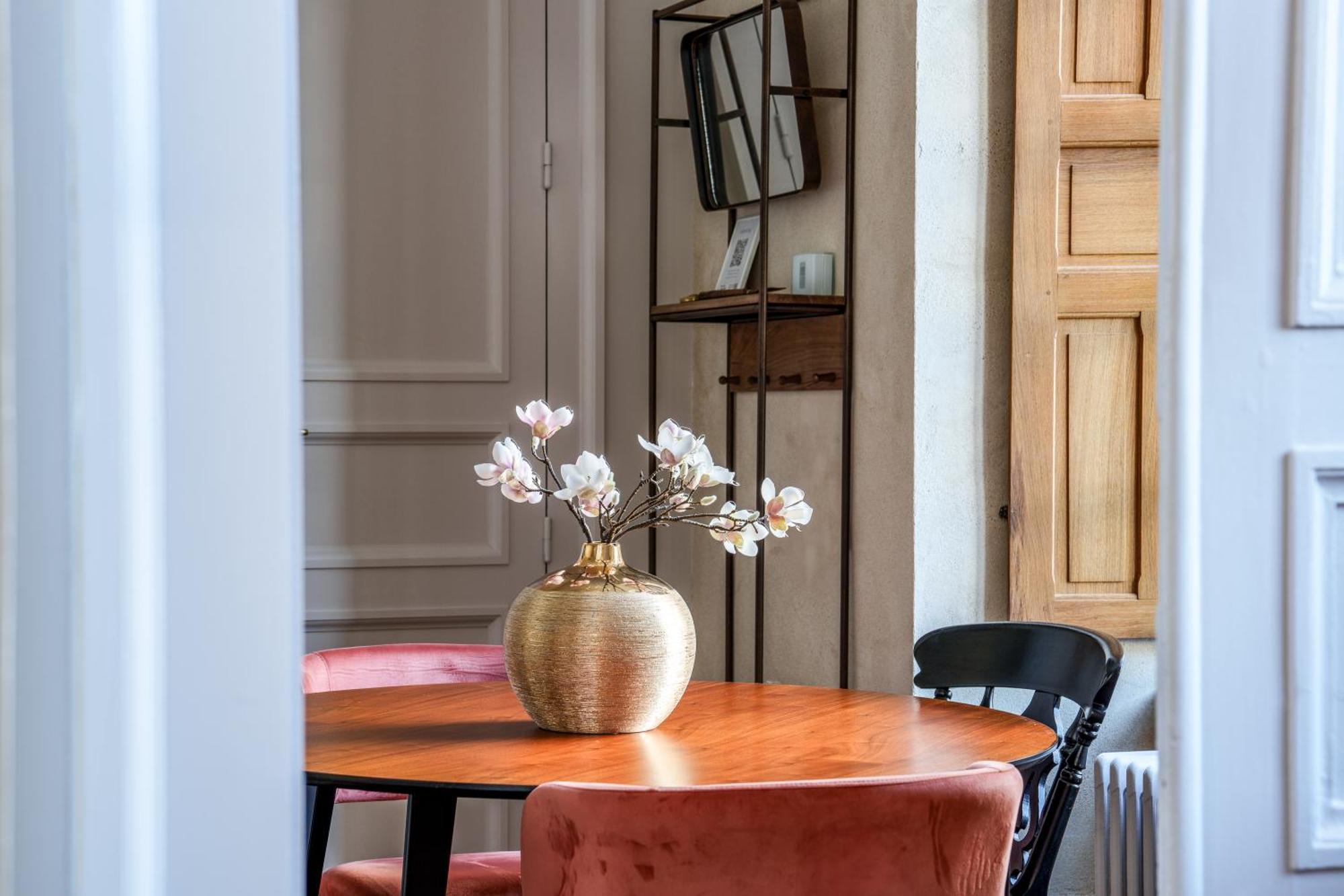 Appartement Raffine Vue Cathedrale, Jardin, Wifi Tours Eksteriør billede